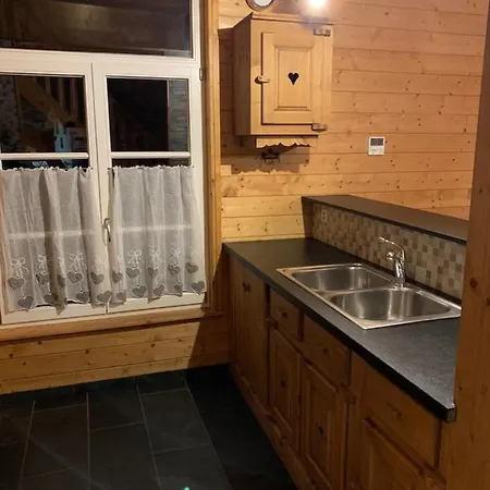 Chalet Cap Des Alpes Avec Sauna Et Jacuzzi Prive En Valais
